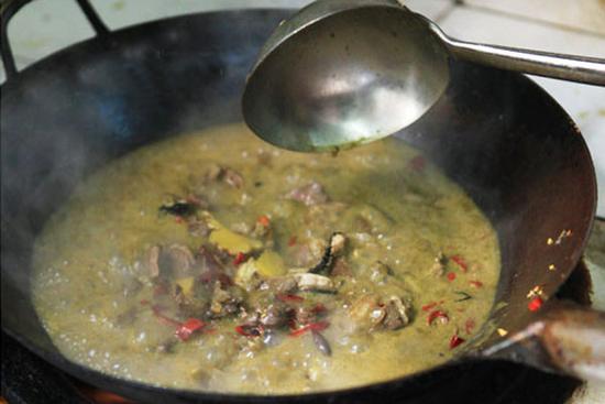 Lẩu phân bò